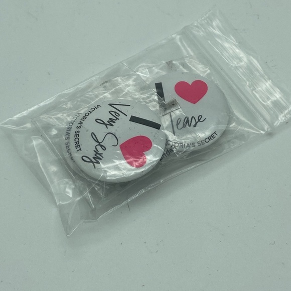 🔥5 for $20🔥 THREE Rare Collectible Victoria’s Secret Button Pins - SEALED - Picture 2 of 8